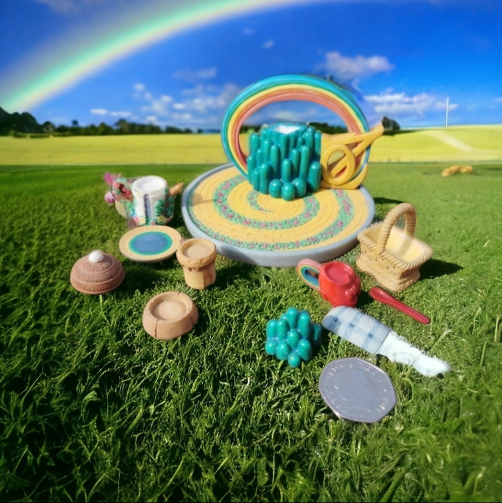 RARE Wizard of oz mini tea set